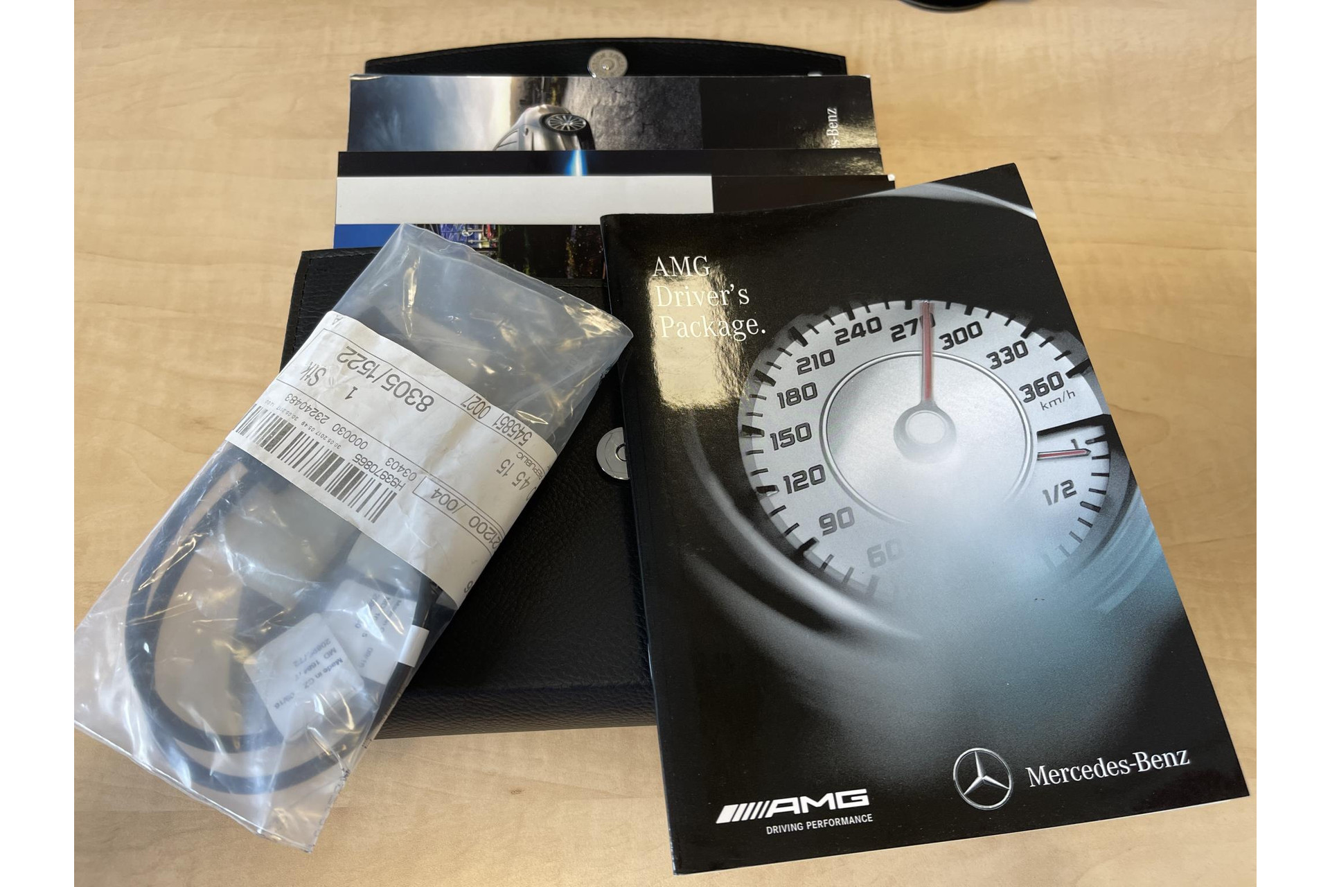 Mercedes-Benz C-Klasse C63S C63 63 S AMG*HUD*IWC*PANO*LED*CARBON*DISTR+